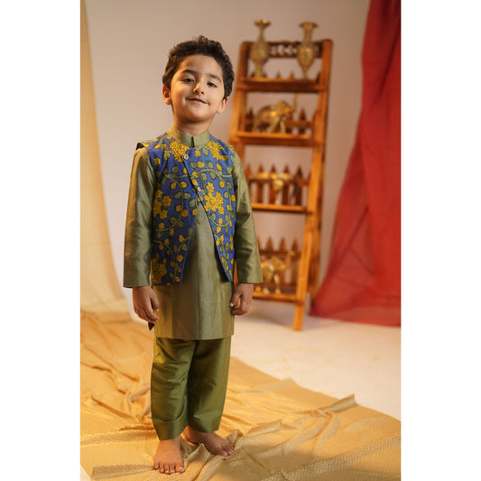 NEMALI | Boys Kalamkari Kurta Pant Set with Bandi